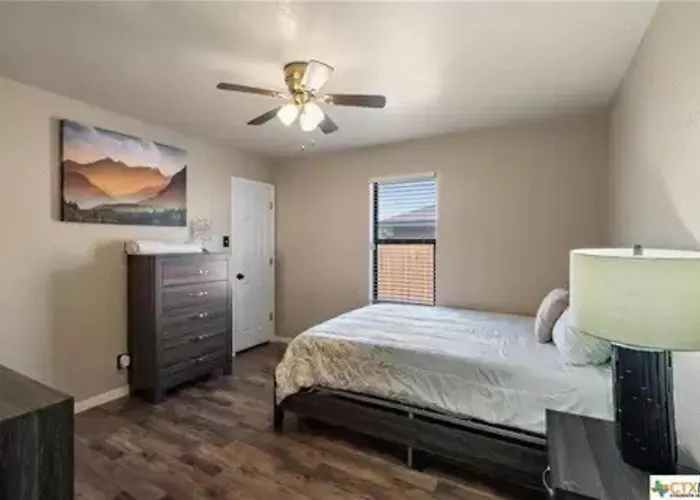 Cozy 3bd/2bath Staycation Near Hood