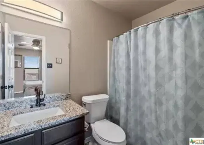 Apartment Cozy 3bd/2bath Staycation Near Hood *